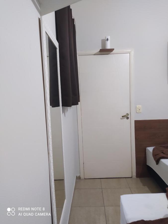 Pousada Quarto Com Ventilador,Ar Frigobar E Garagem Aparecida  Dış mekan fotoğraf